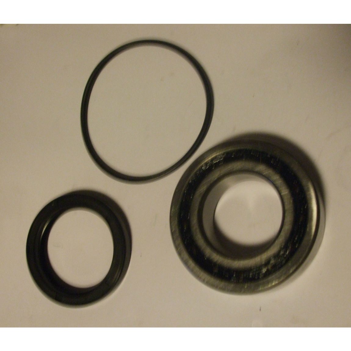 REAR WHEEL HUB BEARING KIT x1 (Austin Healey) (Hypoid Axle) (From 1954- 68) 