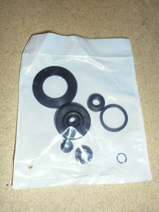 BRAKE MASTER CYLINDER REPAIR SEALS KIT (Ford Escort Mk2) (Non Servo Cars) (** 1975- 76 Only **)