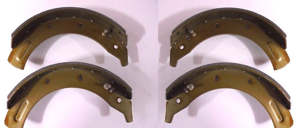 FRONT BRAKE SHOES SET (Armstrong Siddeley Sapphire) (3.4 Litre) (** 1952- Jun 54 **) 