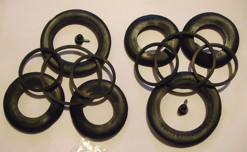 FRONT BRAKE CALIPER REPAIR SEALS KITS x2 (Maserati Ghibli) (115) (1967- 73) 