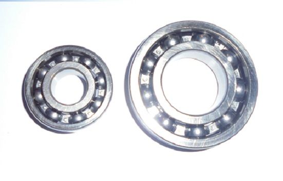 FRONT WHEEL HUB BEARING KIT x1 (Austin 10) (** 1939- 48 **)  