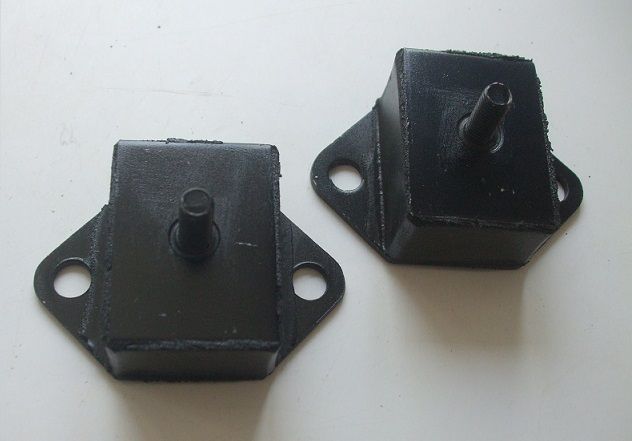 GEARBOX MOUNTS x2 (Austin Healey) (Aug 55- 68) 