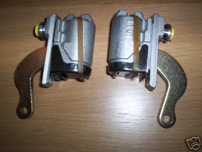 REAR BRAKE WHEEL CYLINDERS x2 (MG Midget Mk1) (*Early Type Brakes*) (**1961- 63 Only**)  