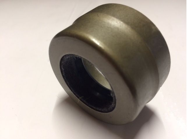 GEARBOX EXTENSION REAR OIL SEAL (Morris Minor) (1952- 71) 