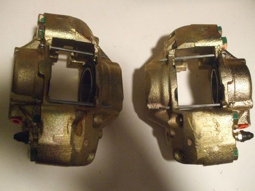 FRONT BRAKE CALIPERS x2 (Standard Ensign De-Luxe) (2138cc) (Jun 62- 63)   