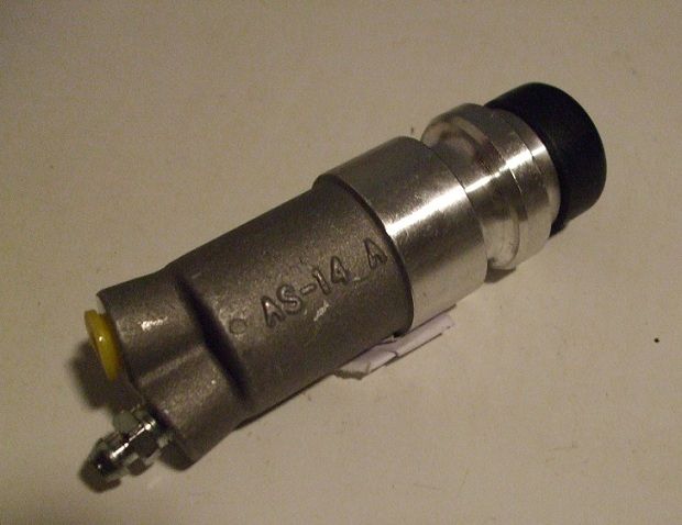 CLUTCH SLAVE CYLINDER (Triumph Herald) (1959- 65) (** COIL SPRING CLUTCH **) 
