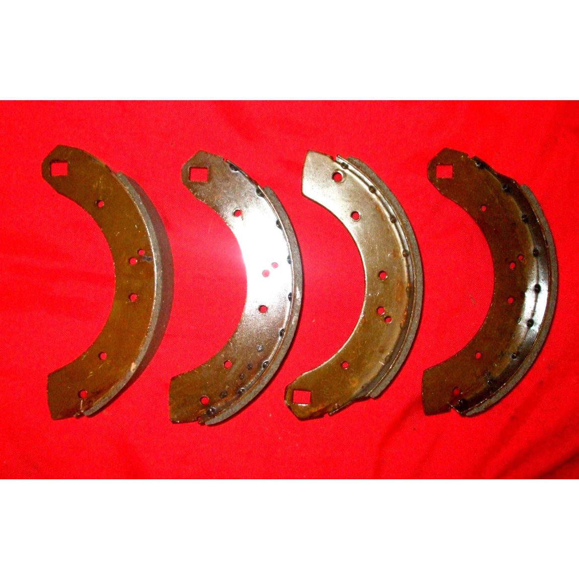 REAR BRAKE SHOES SET (Triumph TR3 & TR3a) ( ** Girling 10" Only ** ) (From 1957- 59 Only) 