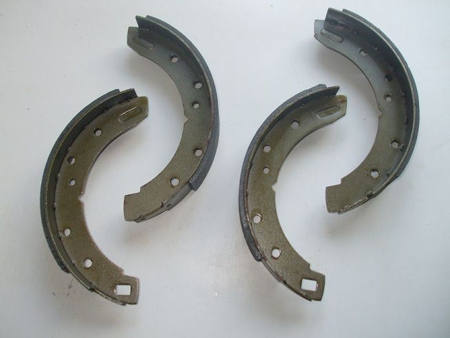 REAR BRAKE SHOES SET (MG Magnette Mk3 & Mk4) (1959- 68) 